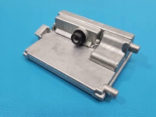Skoda Etututkakamera OEM 2Q0980653G Käytetty image 2