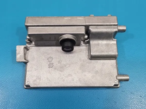 Skoda Etututkakamera OEM 2Q0980653G Käytetty image 3