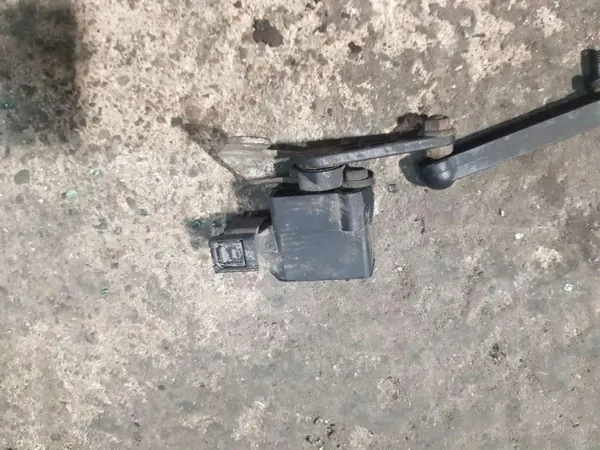 BMW Strålkastarnivåmotor OEM 1093698 för 5-serien image 3