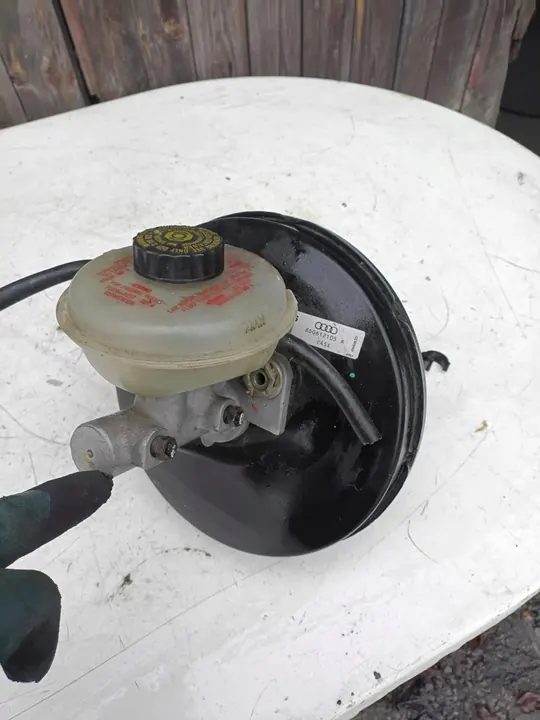 AUDI A4 B5 1.9TDI Bromsservopump LUCAS 8D0612105A image 2
