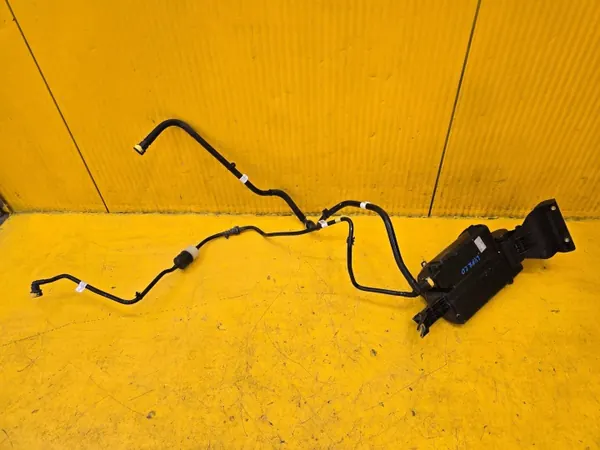 Lynk & Co 01 koolstoffilter OEM 8889008160 - Gebruikt image 2