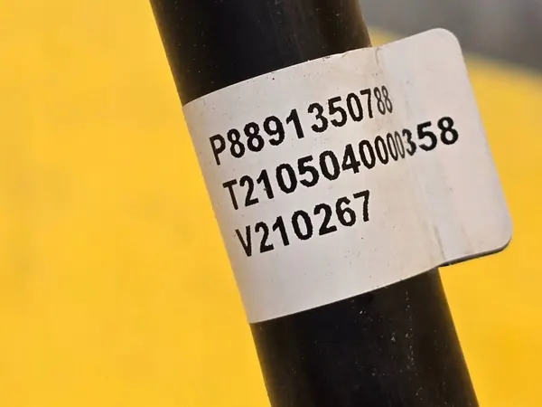 Lynk & Co 01 koolstoffilter OEM 8889008160 - Gebruikt image 10