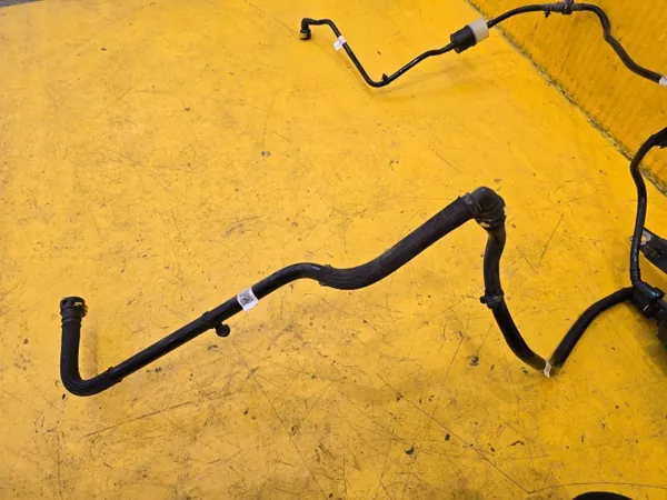 Lynk & Co 01 koolstoffilter OEM 8889008160 - Gebruikt image 4