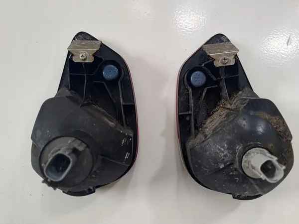 OUTLANDER 15-21 Luz de Neblina Traseira OEM WB/8337A137 image 3