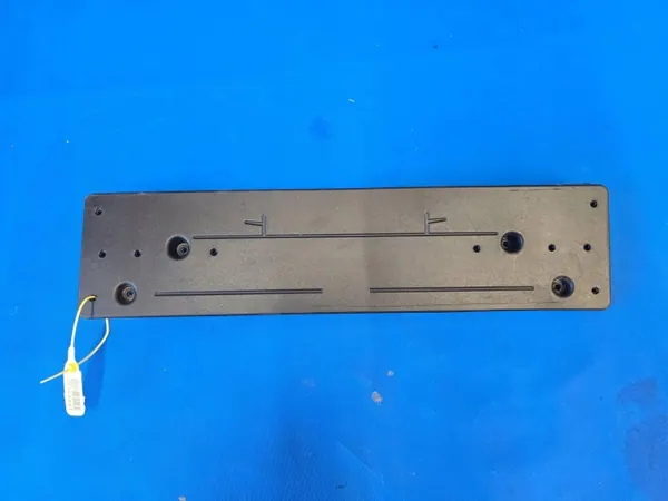 Front-Kennzeichenhalter OEM QUA11489 für BMW X1 U11 image 2