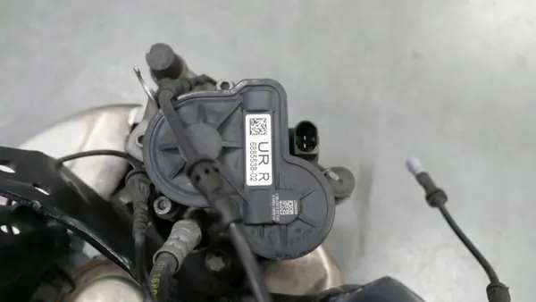 BMW OE 6898964 BP2 Hinterachse Rechts Nabe image 3