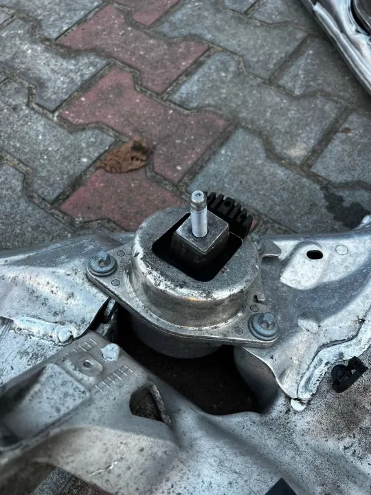 Soporte motor OEM B1809610090 para Alfa Romeo Giulia image 6