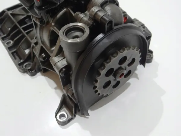Tobera de Aceite BMW N47 OEM 7798014 - Usado image 6