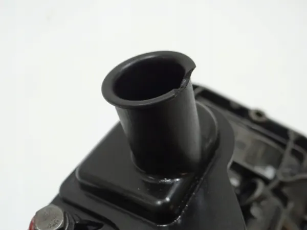 Tobera de Aceite BMW N47 OEM 7798014 - Usado image 7