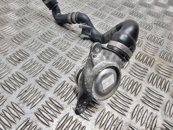 Mercedes-Benz Avluftningsslang OEM A6420101291 - Begagnad image 4