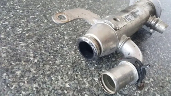 Refroidisseur EGR Ford OEM 8653691 - État Utilisé image 3