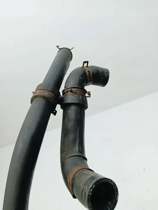 VW Transporter T4 Vesiputki 2.5 TDI OEM 7D0121049L image 3