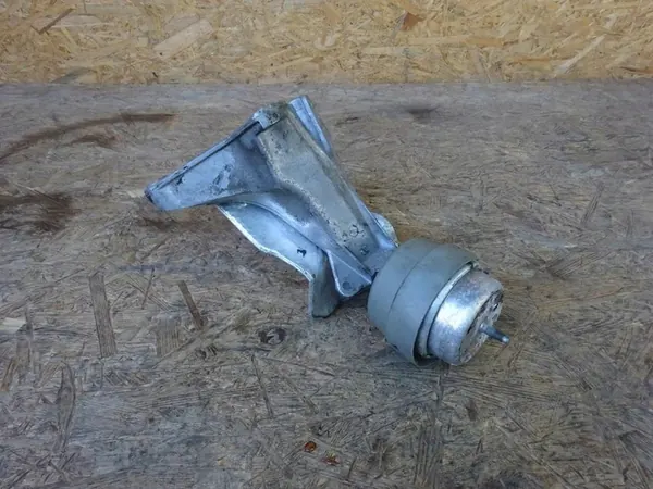 AUDI A4 B6 1.8T Engine Mount 8D0199388K 8E0199382J image 6