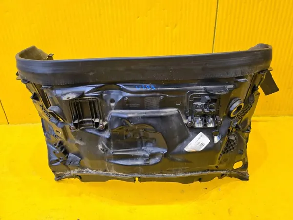 Mercedes-Benz EQC väliseinäeriste OEM 2536201101 image 2