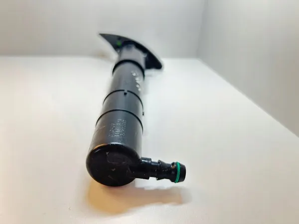 2008 Porsche Cayenne Voorlamp Spuitmond 7L5955978A image 6