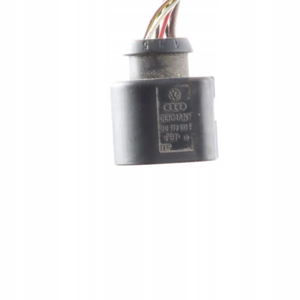 Audi A8 D4 Takavalonjohdin OEM 4H0945095K image 10