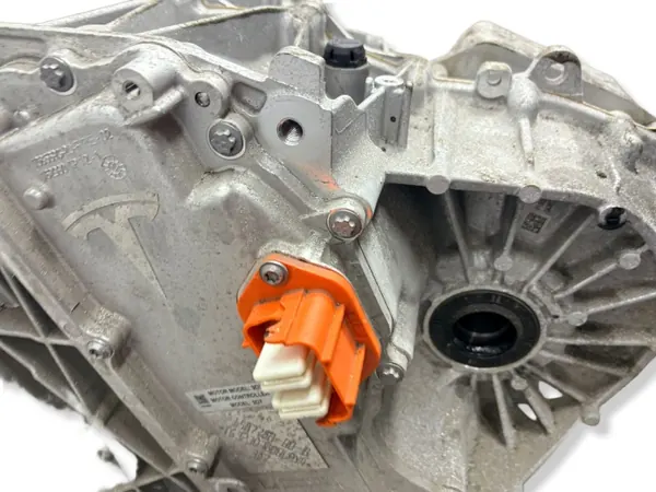 Motor elétrico Tesla Model Y OEM 75DKWH - Usado image 8