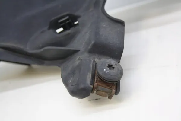 Support de phare avant droit BMW E87 image 6