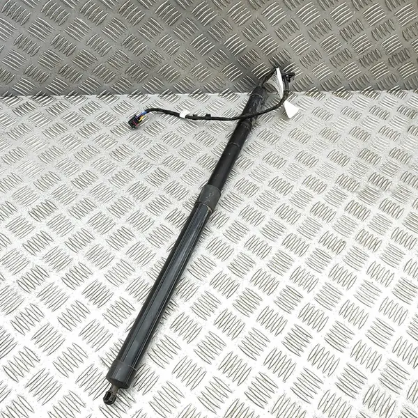 Vasen takaluukun aktuaattori VW Touareg 3.0L 7P6827851D image 2