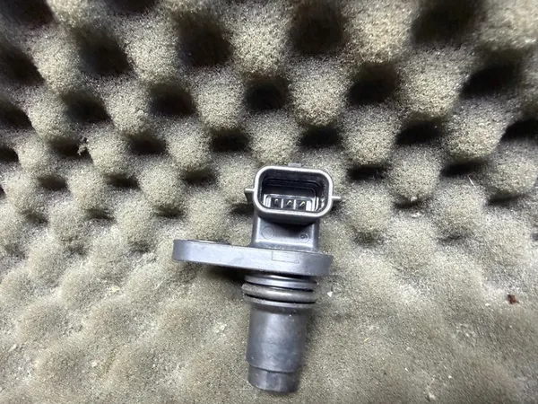 Nissan Kamaxelpositionssensor 237311KC1A image 2