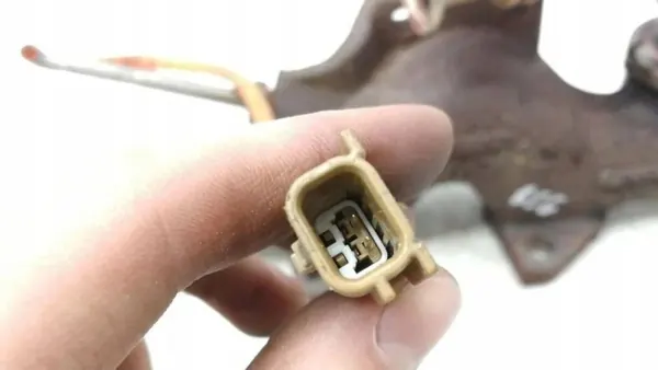 Uitlaatspruitstuk OEM 140042062R voor Renault Grand Scénic III image 6