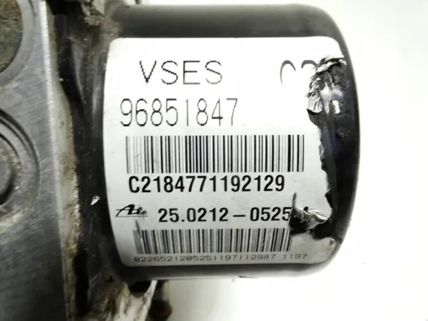 Pompe ABS OEM 96851847 pour Opel Antara 2.0D image 7