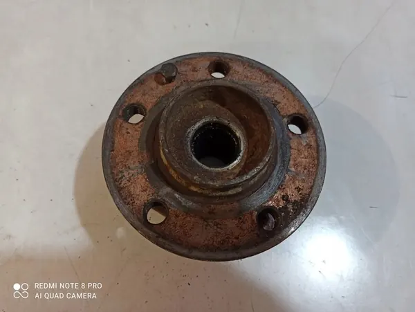 Volvo XC90 2010 Mozzo e cuscinetto ruota posteriore destro image 3