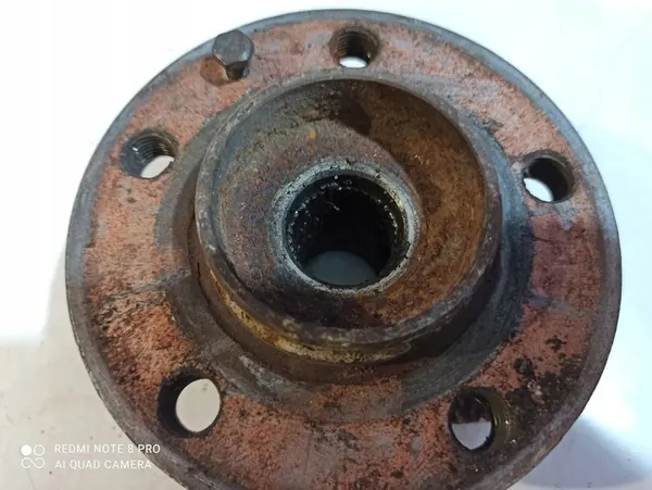 Volvo XC90 2010 Mozzo e cuscinetto ruota posteriore destro image 4