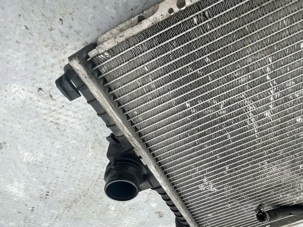 Radiateur d'eau OEM 201608A8 pour BMW 5 E39 image 3