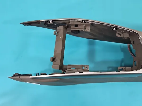 Armrest Tunnel Audi A5 8T OEM image 4