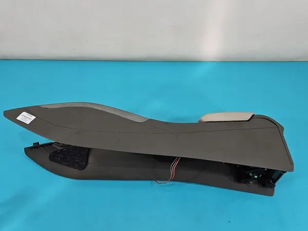 Armrest Tunnel Audi A5 8T OEM image 5