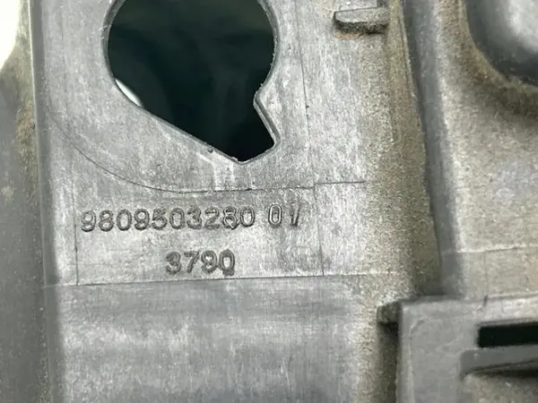 Tapa de depósito OEM 9809503280 para Peugeot Traveller image 4
