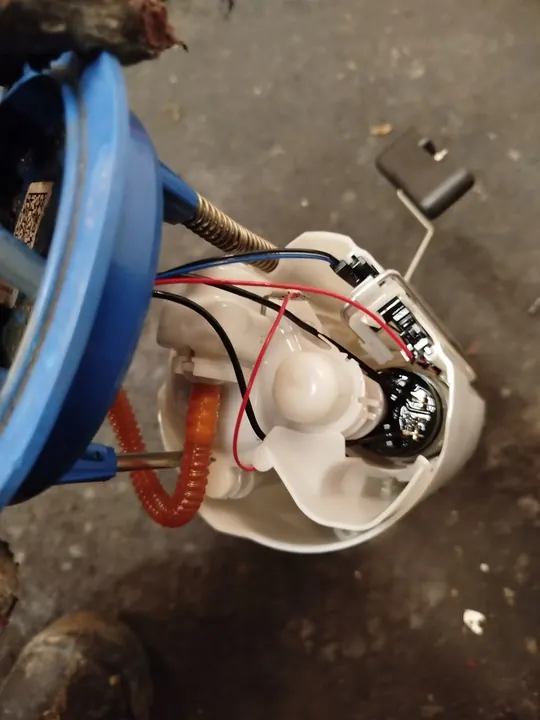 AUDI A3 8V GOLF VII TSI Brandstofpomp 5Q0919051M image 6