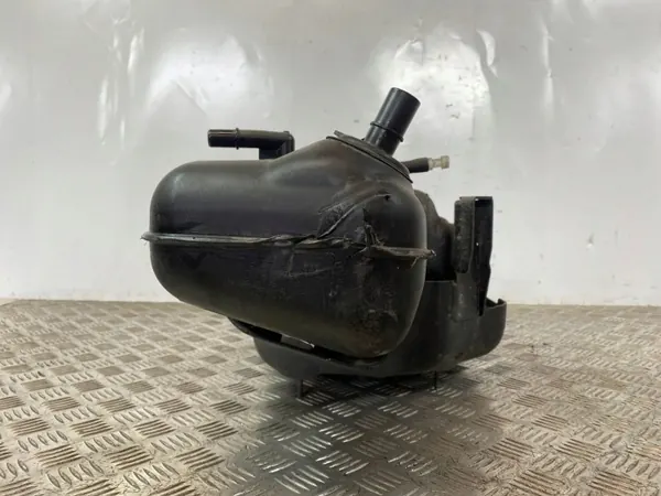 Tanque AdBlue Jeep usado OEM FOB35547 para Cherokee image 4