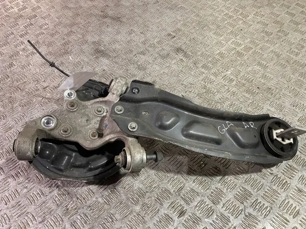Mercedes-Benz GLA W156 Bakhjulsnav OEM 2460306 image 3