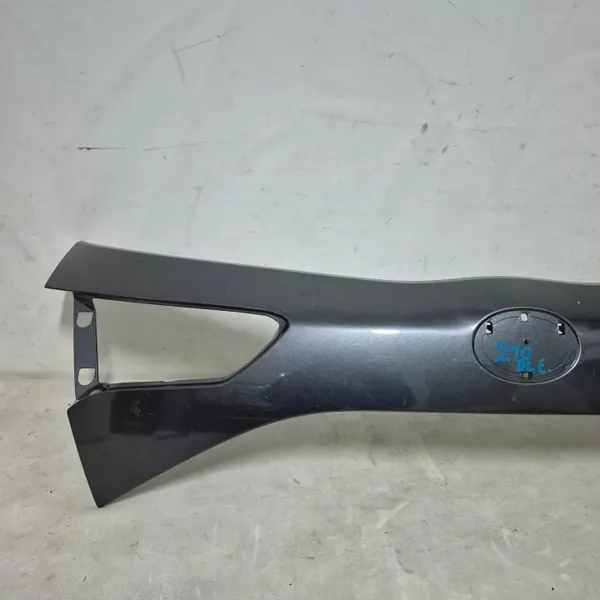 OEM 76811-0DA30 Moldura Portón para Toyota Yaris III image 3