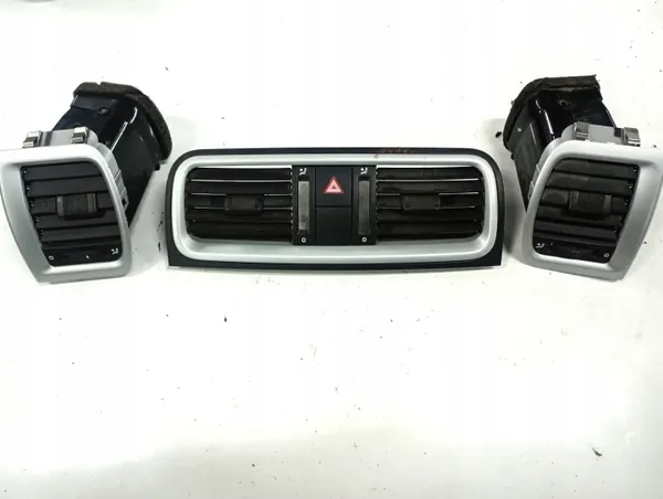 Rejilla Skoda Fabia II OEM FABN44 - Usado image 2