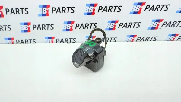 BMW OEM 7946655 Tomada Luz Tapete Esquerda Usado image 2