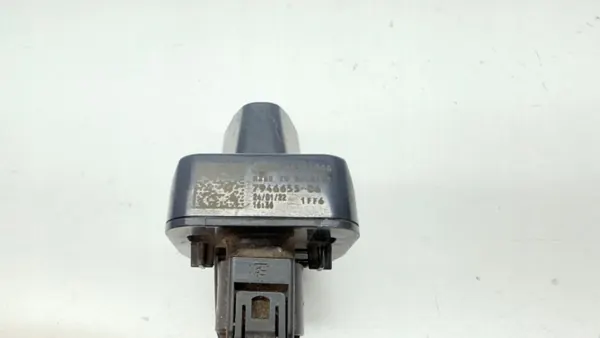 BMW OEM 7946655 Tomada Luz Tapete Esquerda Usado image 4