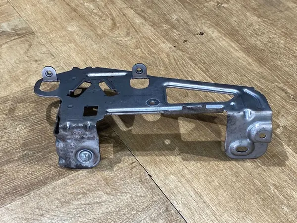 Polttoainesuodattimen Kiinnike OEM A6540780141 Mercedes S-Sarja image 4