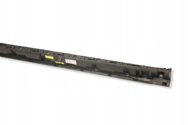Clip de soleira esquerdo OEM 7441117 para BMW X7 G07 image 3
