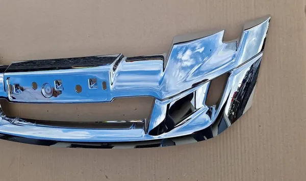 ISUZU DMAX 2011-2015 Front Grill OEM 8-98193869-0 image 3