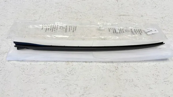 Joint de pare-brise gauche BMW 4 i4 G26 OEM 7933087 image 2