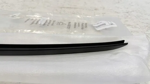 Joint de pare-brise gauche BMW 4 i4 G26 OEM 7933087 image 3