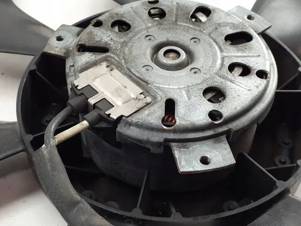 Mercedes-Benz Ventilatorrotor OEM 3136613377 - Gebruikt image 3