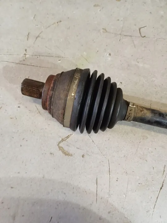 Vänster drivaxel VW Golf VI, Passat B7 1.4 TSI CAX 1K0407271KP image 5