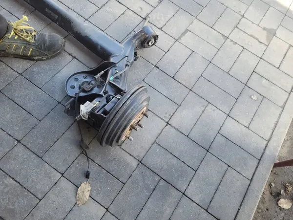 Kia Rio IV 17r 1.2 Hinterachsträger OEM Gebraucht image 9