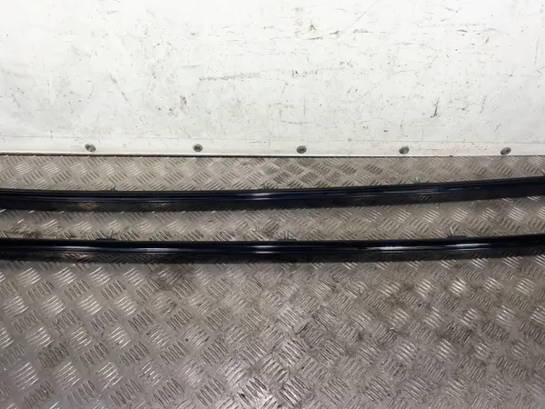 Barras de techo Jaguar F-Pace OEM FBZ19264 - Usado image 3