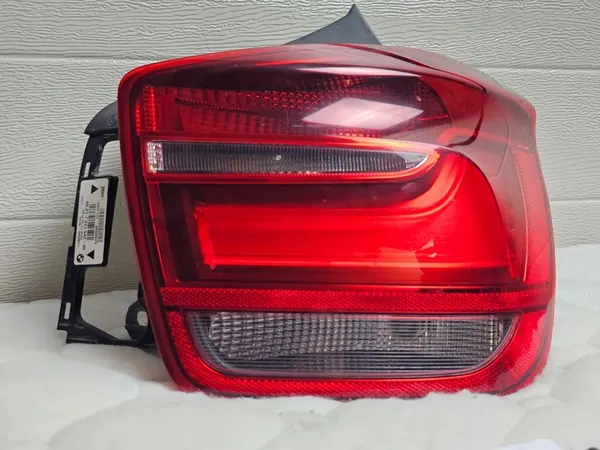 Luz trasera LED derecha BMW 1 Serie F20 F21 image 3