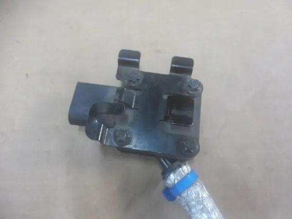 BMW E60 E61 E64 E70 E83 E90 E91 E92 Pakokaasun paineanturi 7804862 image 2